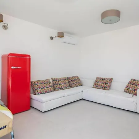 Seafront Six Bedroom Modern With Pool Nancy Villa *