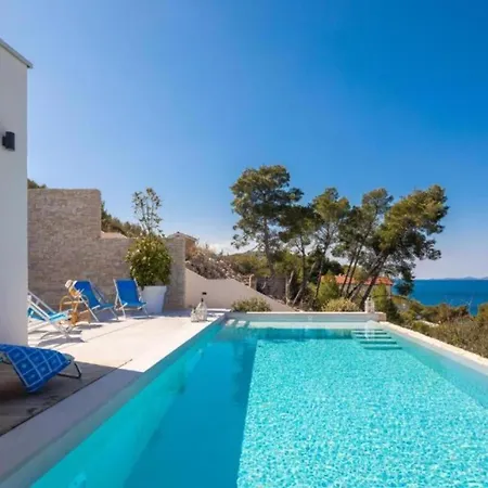 Seafront Six Bedroom Modern With Pool Nancy Grebaštica