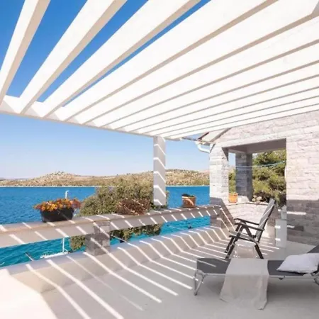 Villa Seafront Six Bedroom Modern With Pool Nancy *