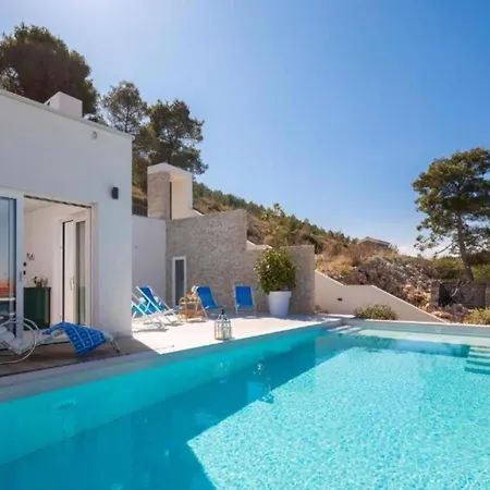 Seafront Six Bedroom Modern With Pool Nancy Grebaštica