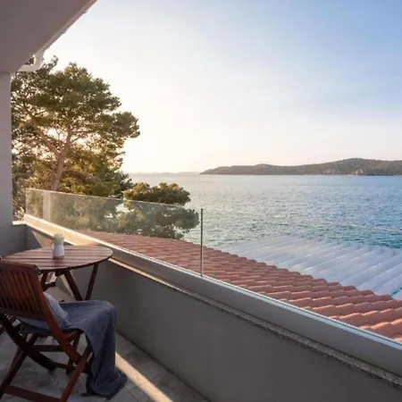 Seafront Six Bedroom Modern With Pool Nancy Villa Grebaštica