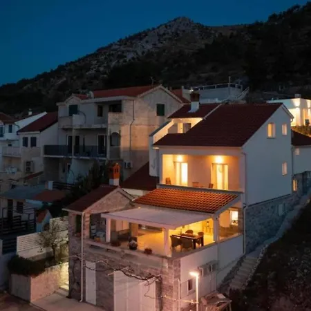 Villa Seafront Six Bedroom Modern With Pool Nancy