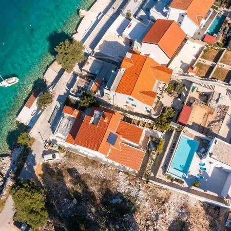 Seafront Six Bedroom Modern With Pool Nancy Grebaštica
